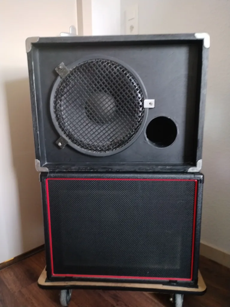 Vends 2 baffles basse 12 pouces
