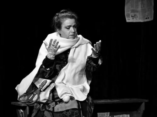 Soliloque d une declassee Theatre de l Atelier Bleu Fontaines Decembre 2025.webp