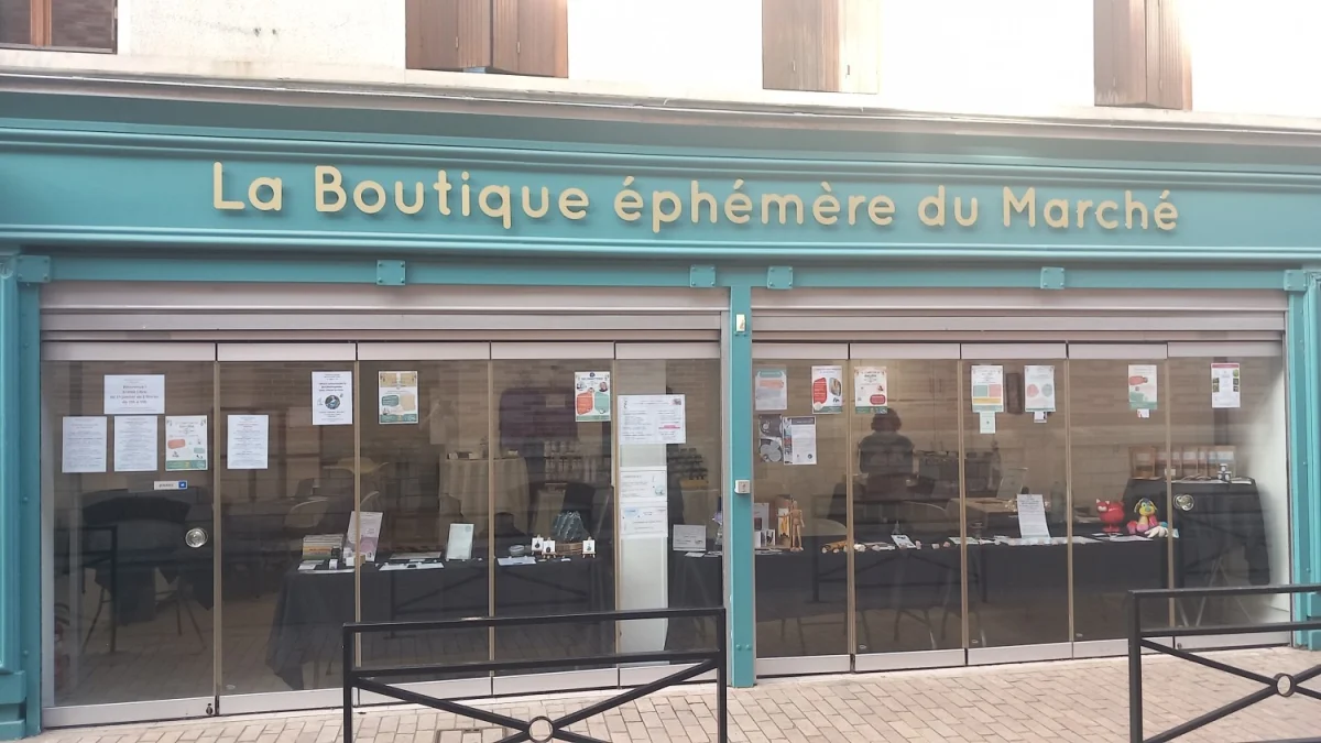 Boutique éphémère sur le thème du Bien-être / 14 praticiens présents : boutique, ateliers, conférences et échanges. – Sens (Rue du plat d'étain / derrière le marché couvert) (affiche de l’événement)