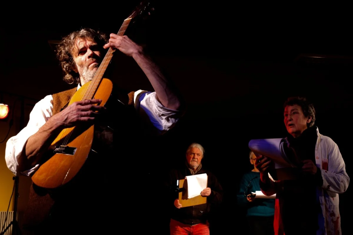 "Le héron de Guernica" d’Antoine Choplin (lecture-spectacle au bord du jeu) – Epineuil (Salle André Durand) (affiche de l’événement)