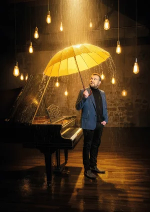 Othe-Armance Festival itinérant : Oldelaf (Chanson / humour / piano) – Saint-Florentin (Théâtre de Verdure)