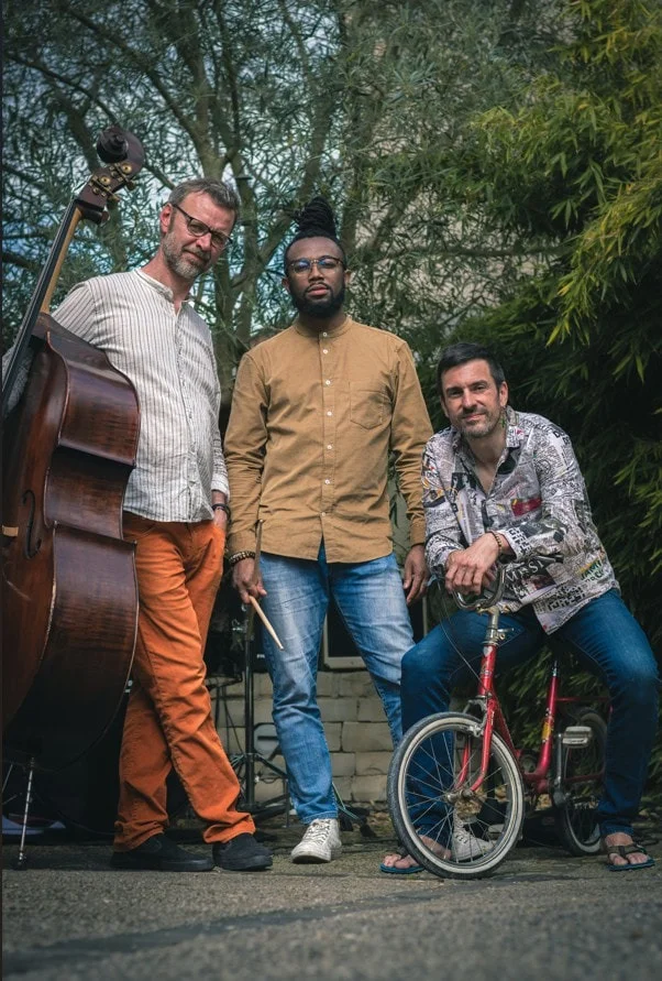 Concert avec Ostinata (Reggae jazz) dans le cadre du festival "Tous aux Angins !" – Tannerre-en-Puisaye (Lieu-dit Les Angins / sous chapiteau) (affiche de l’événement)