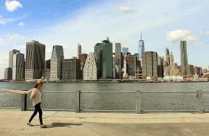 07-christelle-loury-new-york-faceeast-river-tours-quartier-affaires-manhattan