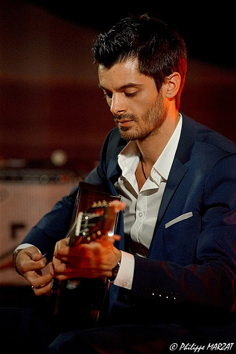 02-Adrien-Marco-Guitare-Photo-Philippe-Marzat.jpg