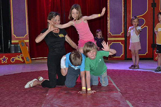 09-cirque-star-Pyramide.jpg